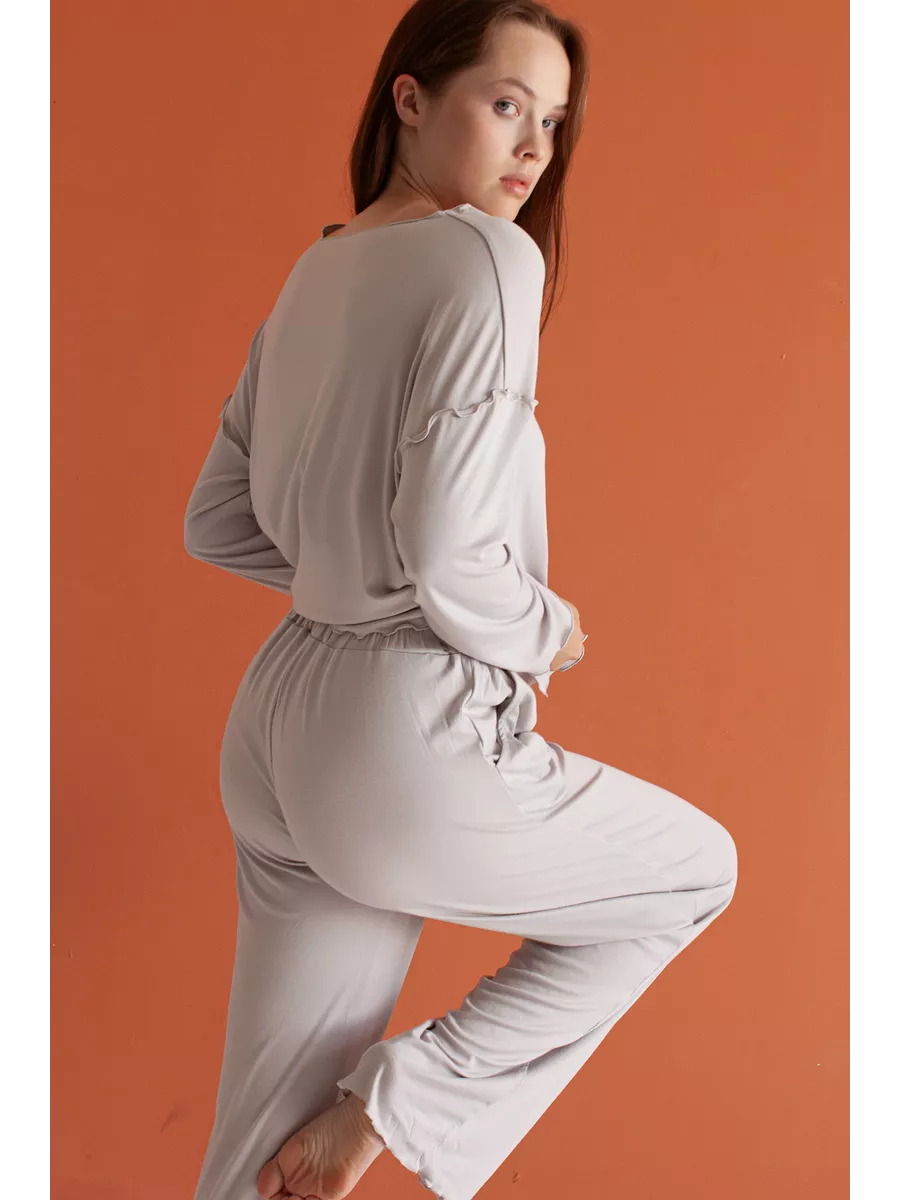 Soft Home Loungewear Pajama Set for Women – Cozy Top and Pants