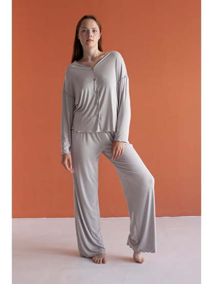 Soft Home Loungewear Pajama Set for Women – Cozy Top and Pants