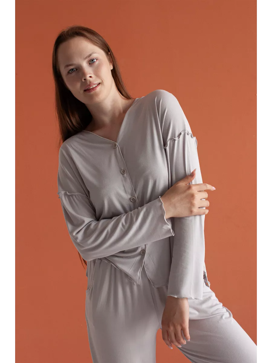 Soft Home Loungewear Pajama Set for Women – Cozy Top and Pants